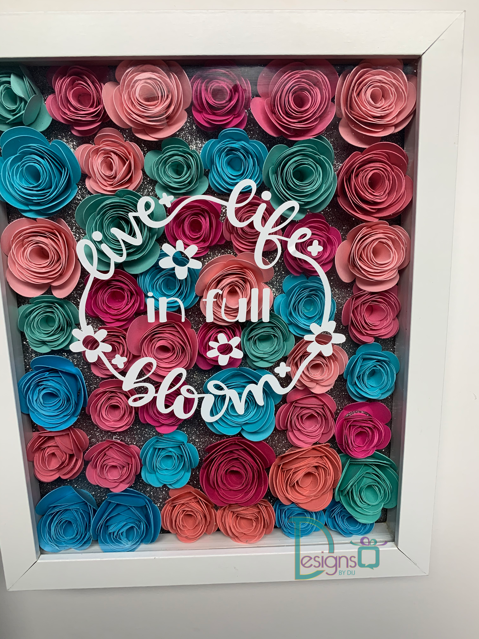 Multicolored Wall Decor  Full Display Of Roses